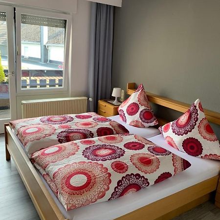 Bed and Breakfast Vina Am Ring Mannebach  Экстерьер фото