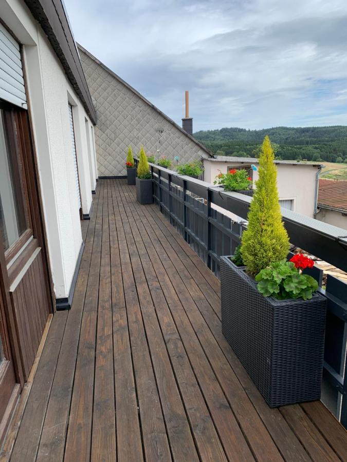 Bed and Breakfast Vina Am Ring Mannebach  Экстерьер фото
