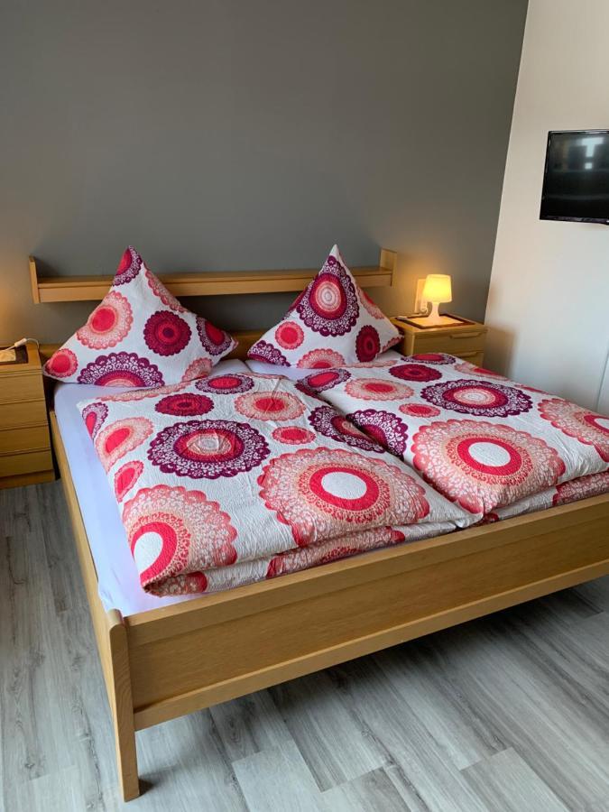 Bed and Breakfast Vina Am Ring Mannebach  Экстерьер фото