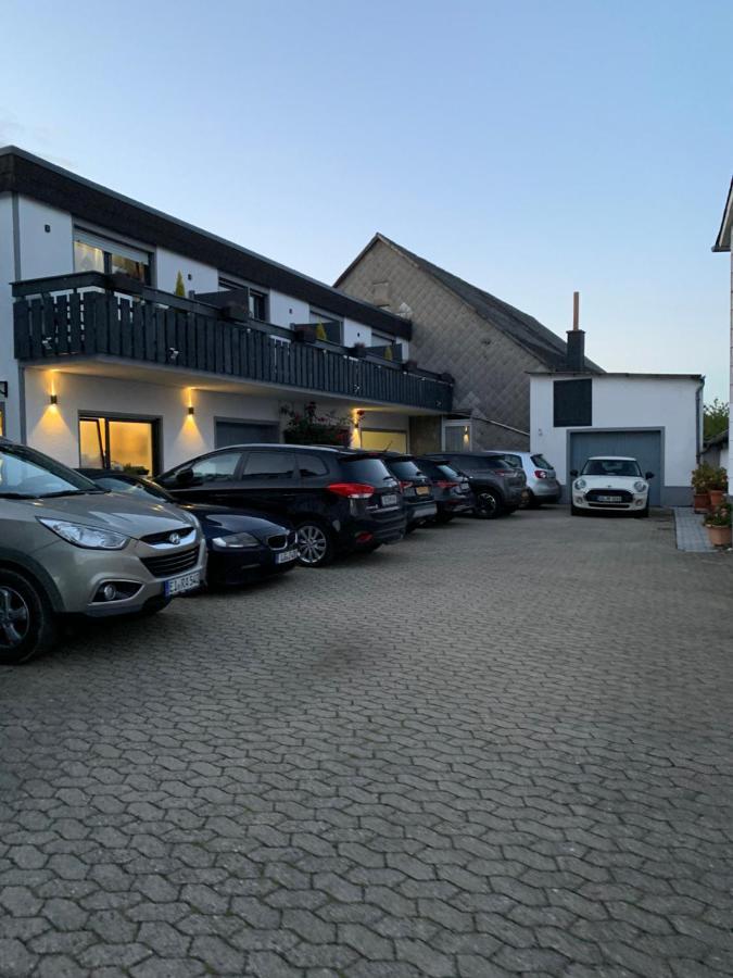 Bed and Breakfast Vina Am Ring Mannebach  Экстерьер фото