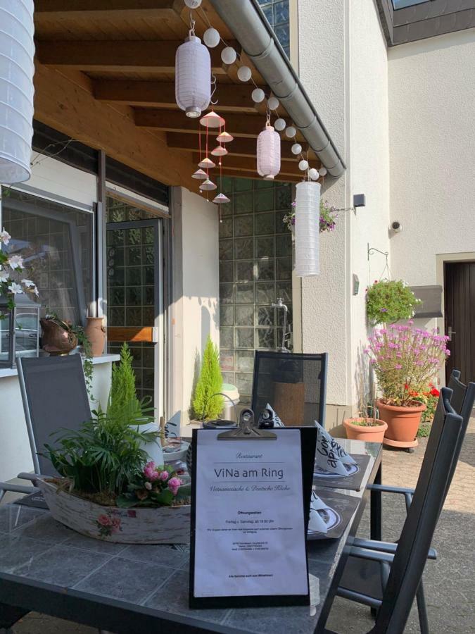 Bed and Breakfast Vina Am Ring Mannebach  Экстерьер фото