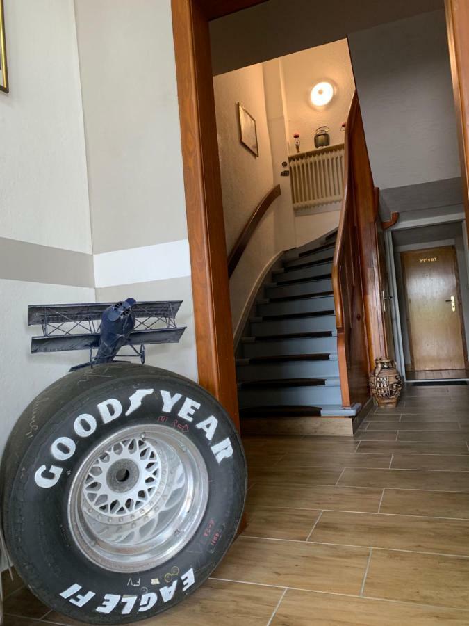 Bed and Breakfast Vina Am Ring Mannebach  Экстерьер фото