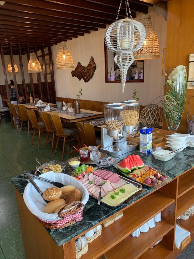 Bed and Breakfast Vina Am Ring Mannebach  Экстерьер фото